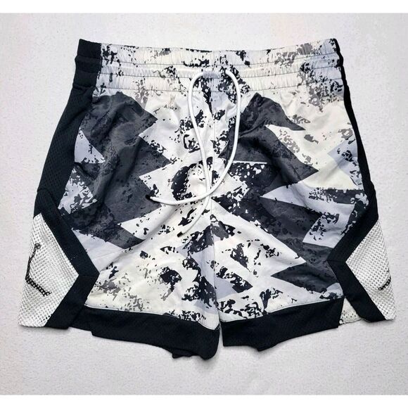 Jordan Pants - Jordan Heatwave Diamond Basketball Shorts Women's Size Medium Multicolor